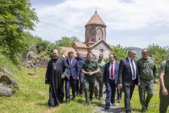 В рамках мероприятий, посвященных 10-летию Следственного комитета РА, председатель СК РА Аргишти Кярамян посетил марз Сюник (Фото)